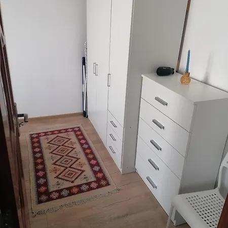 Apartment Plopilor - Studio 2nd Floor